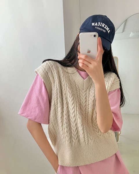 모모꽈배기베스트-knit